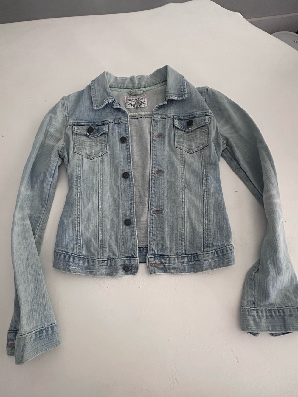 Vintage Abercrombie & Fitch Light Wash Denim Jacket –Size Large – Floral Patch